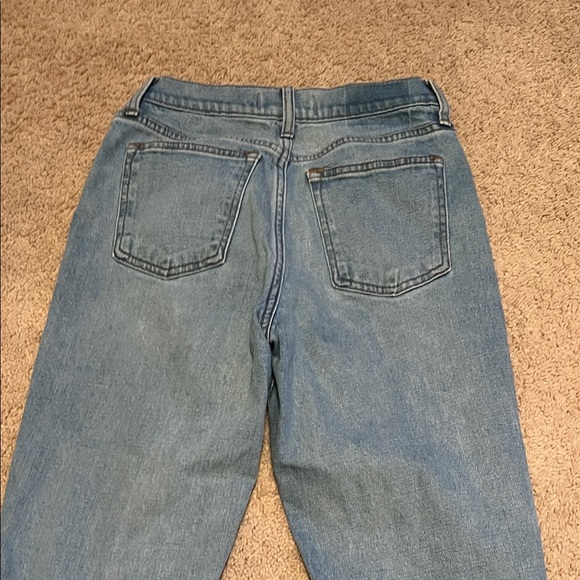 Abercrombie and Fitch, the Mom high-rise, Distressed Blue Jeans - Picture 4 of 4